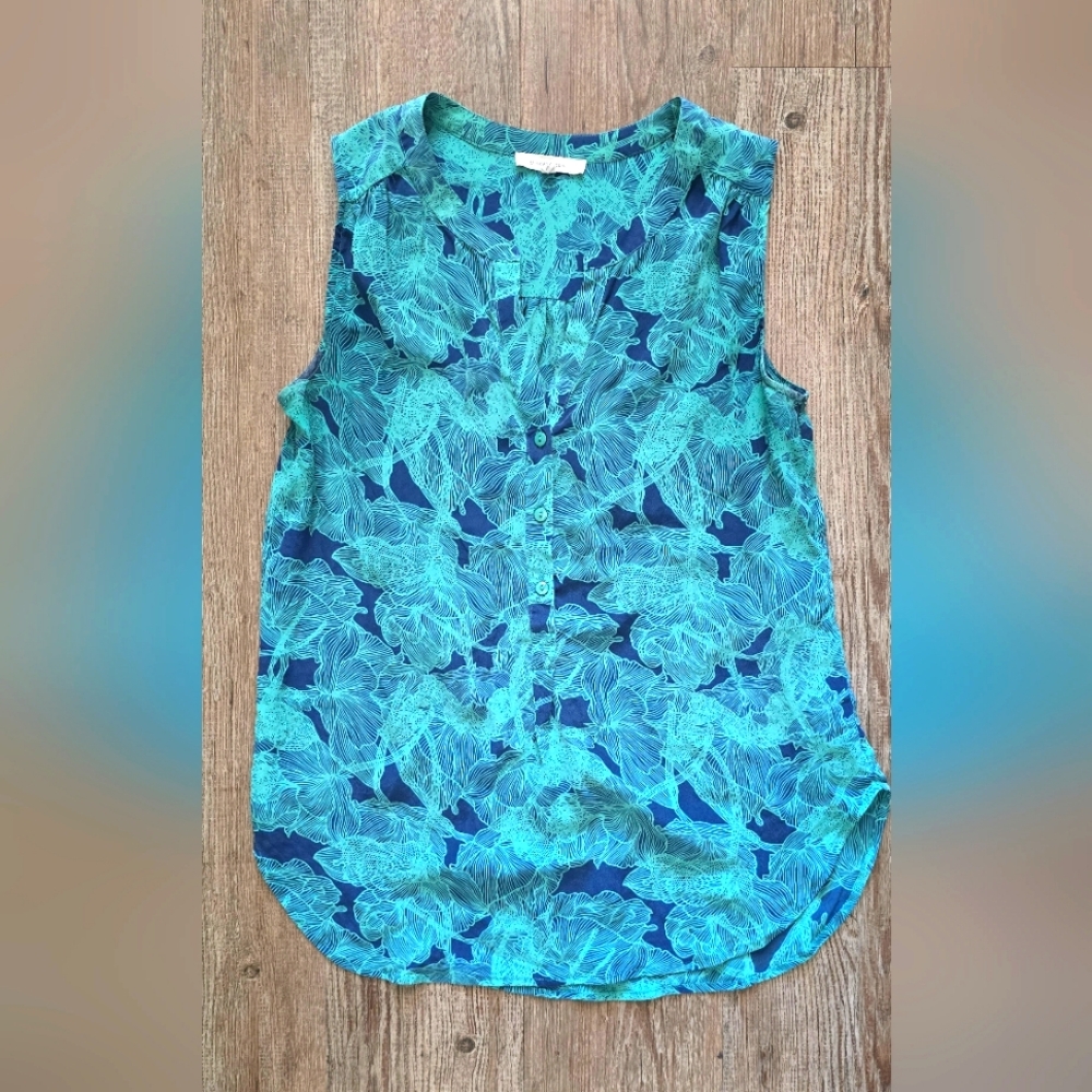 Silk sleevless blouse button up 100% natural fibers